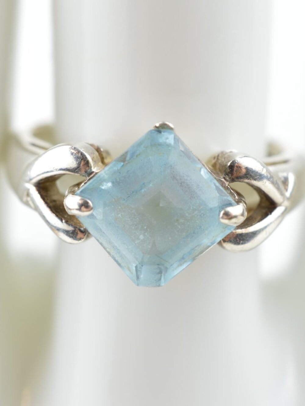 Vintage 925 Sterling Silver Blue Topaz Ring Size 7.75 Kite Set Square Cut 3.9g